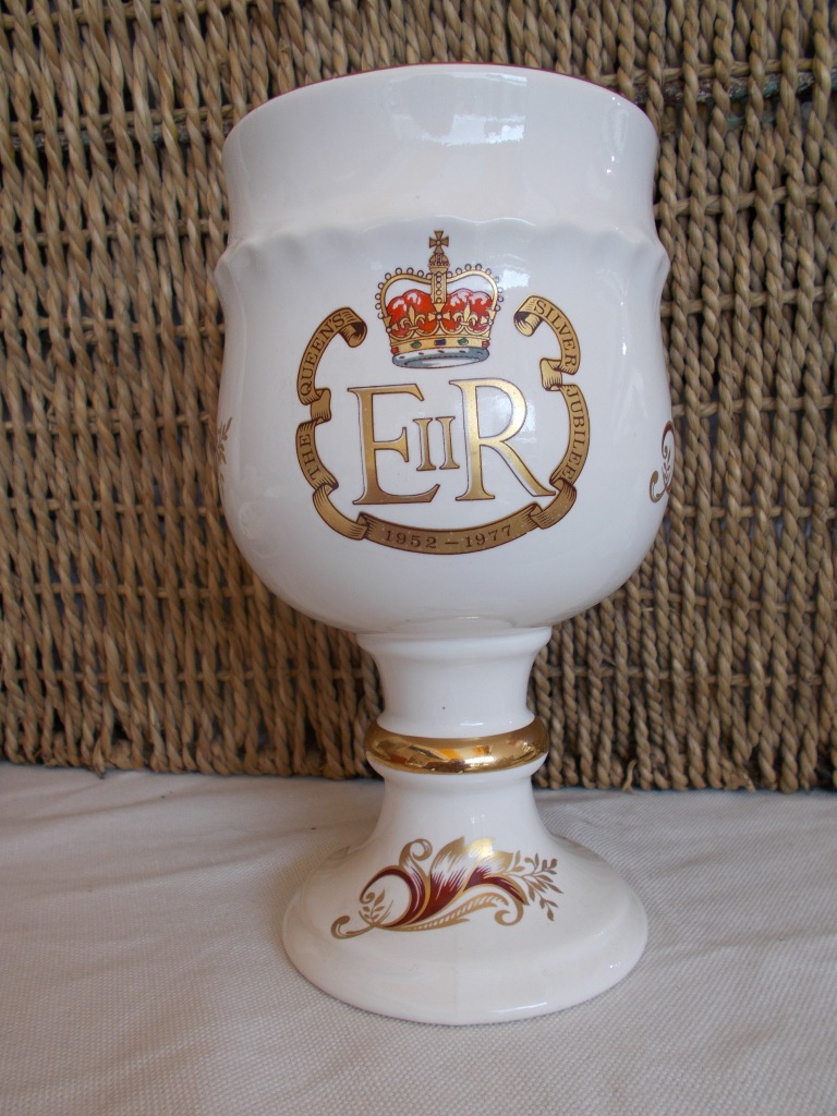 Queen's coronation, commemorative ware, goblet, queen elizabeth, cambridge market, 